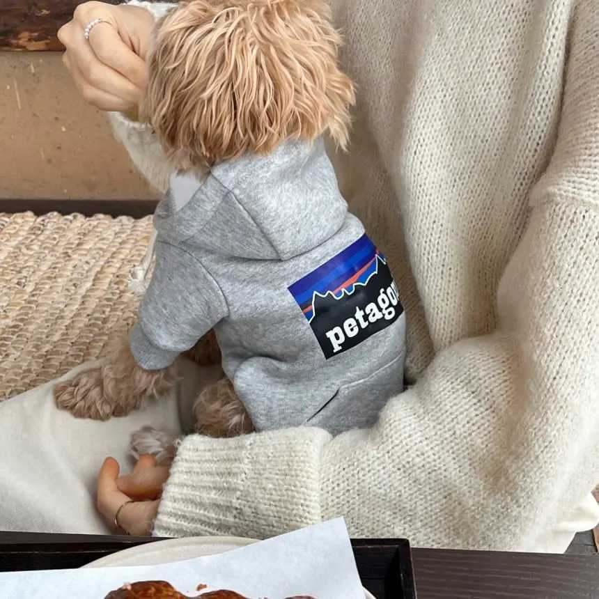 Fashion Dog Hoodie Winter Warm Cat Dog Clothes Soft Sweatshirt Small Medium Dogs Coat Cold Weather Pet Clothing ChihuahuaM251119