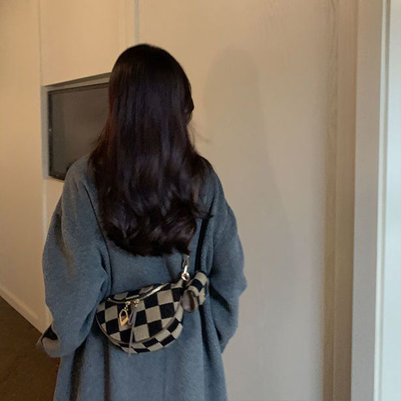 Versatile Checkered Handbag Fashion Checkered Waist Bag Dumpling Bag Crossbody Bag