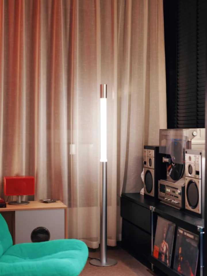 Italian Minimalist Floor Lamp Artistic Sense Sofa Side Decorative Lamp Touch Stretching Vertical Lamp LED Desk Light M251119