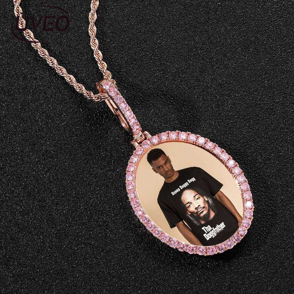 Luxury designer new products can carry photos. Hip hop style, gold plated, ice encrusted VVS Moissanite. Oval frame pendant necklace free shipping