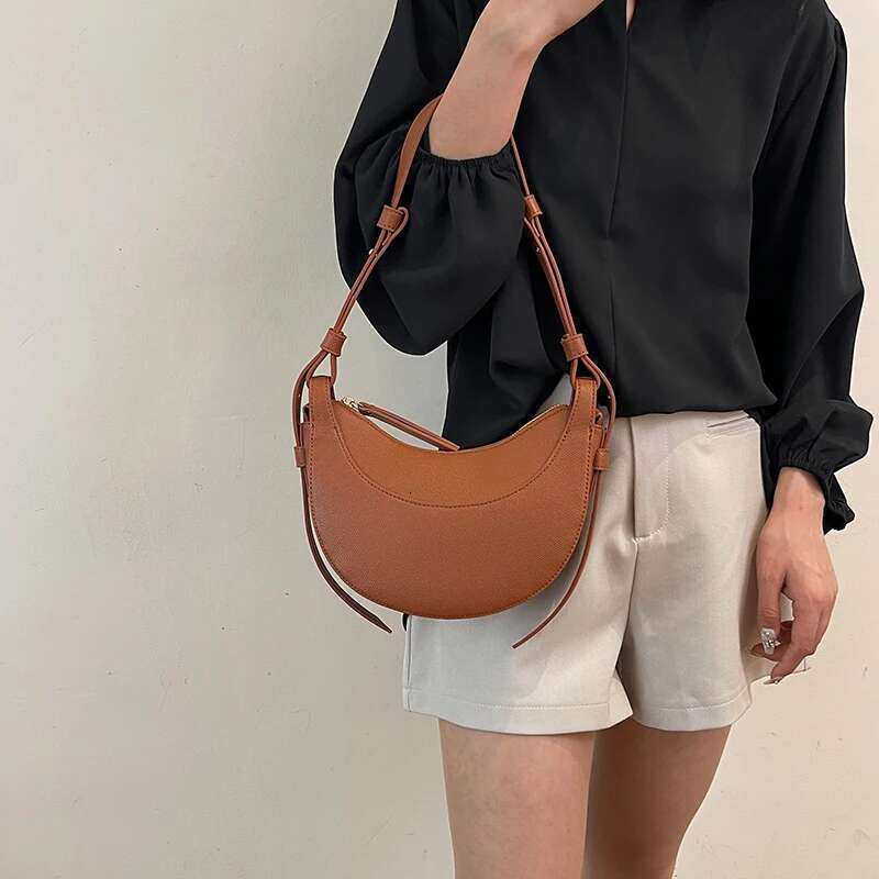French Niche Elegant Women's Trendy Designer Crescent Bag Ladies Single Shoulder Handbag Messenger Bags for Women Designer Half Moon Smooth Shoul