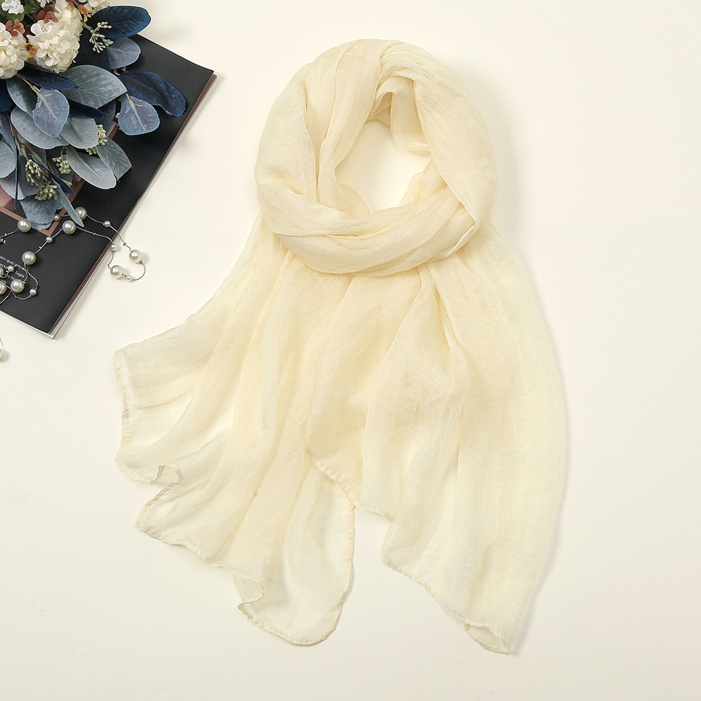 K445 New solid color chiffon scarf four seasons candy color gauze scarf factory wholesale travel sunscreen scarf Yiwu spot
