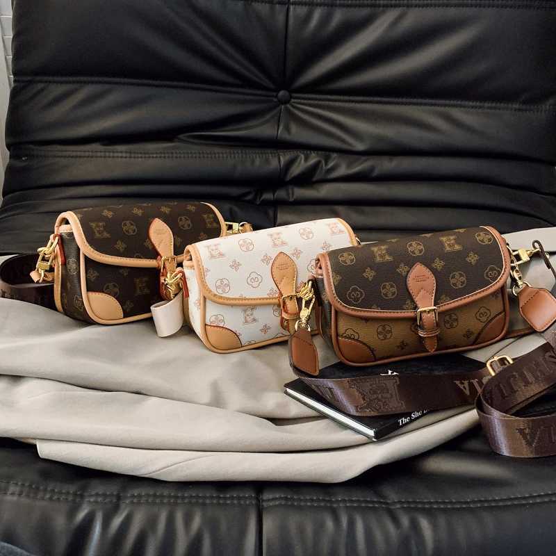 Vintage Inspired Leather Crossbody Bag For Women Elegant Shoulder Bag Luxury Designer Tote Fashion HandbagW251119