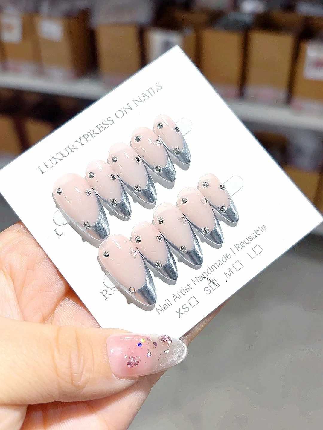Glossy French-Style Small Diamond Almond-Shaped Fashion Nail Art B099T251118T251119