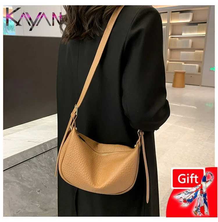 2019 Lichee Leather Womens Shoulder Bag Solid Color Cross Body Bag Womens Casual Underarm Garbage Bag Womens Moon BagW250419