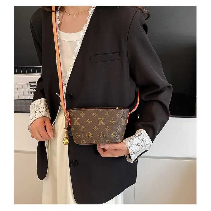 Stylish Womens Leather Crossbody Bag From Luxury Brand By Famous Designer - Popular Classic Elegant Handbag ForW251119