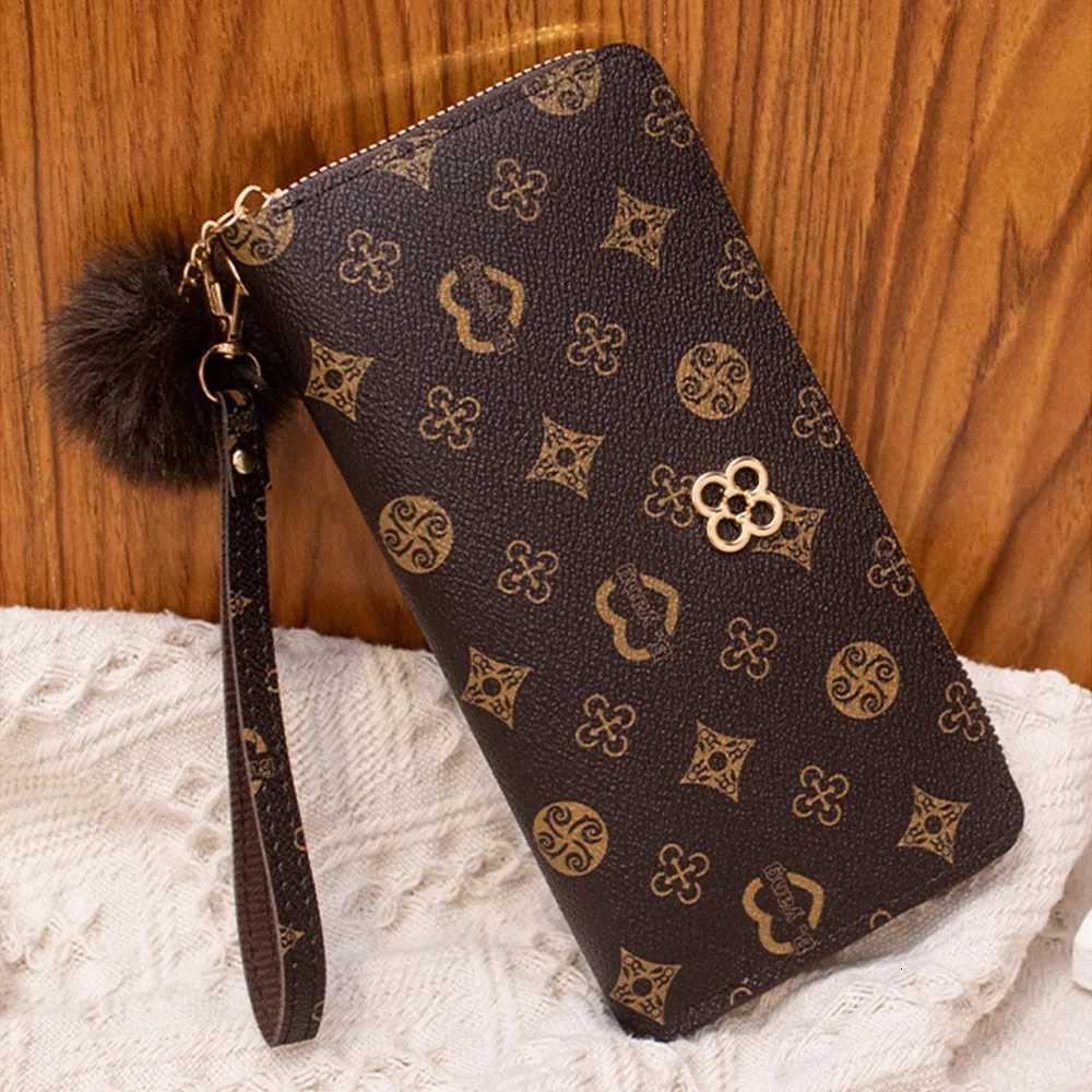 PU Leather Women Long Wallet Fluffy Ball and Printed Decoration Portable Long Clutch Bag Large Capacity Lady Card Holder WomenW251119