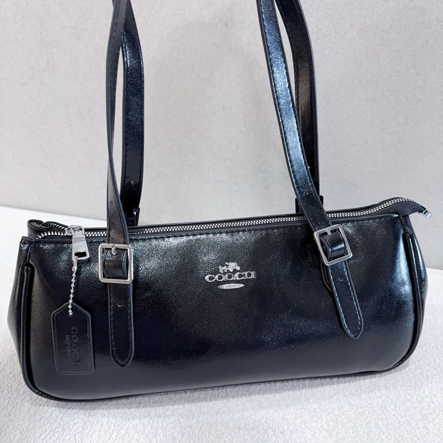 Asher Bag Retro Fashion Shoulder Crossbody Bag Oil-Wax Leather Handbag Baguette Bag Women Underarm Bag