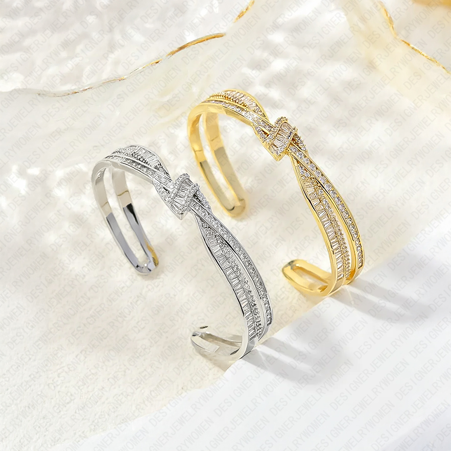 Designer Bracelet Bracelet for Women Butterfly Bow Bangle Square Diamond Open Bangles Luxury Jewlery Designer for Women Elegant Timeless Sparkling Gif
