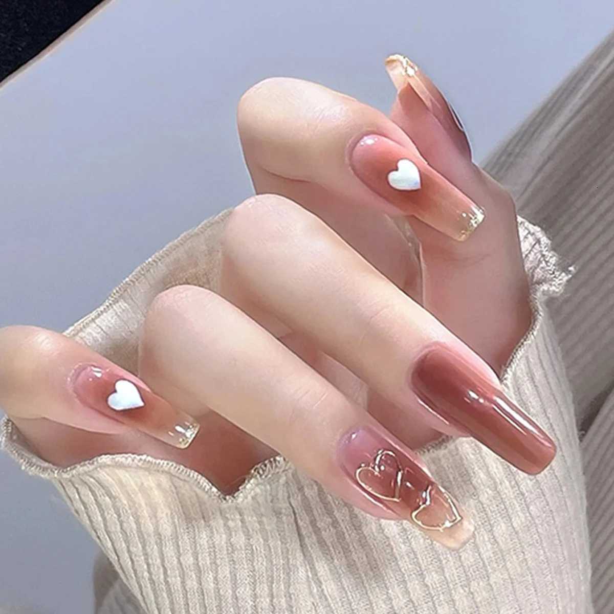 Sweet Style Fake Nails Gradient Blue White Color Press On Nails Mid-length Coffin Shape Love Heart Pattern Full Cover False nailT251118T251119