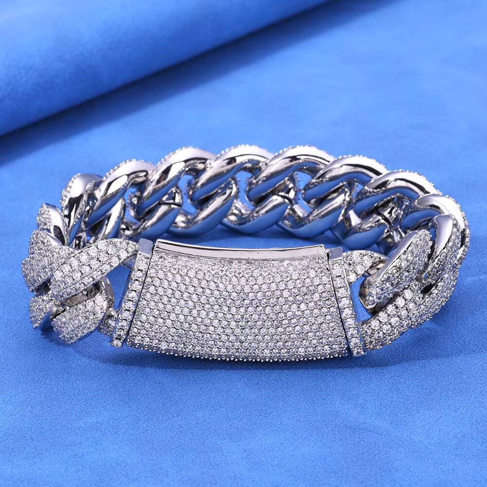 2025 New Style Real 18MM VVS Ice Out Moissanite Bracelet Mens Cuban Link Chain Mossinate Diamond Bracelet
