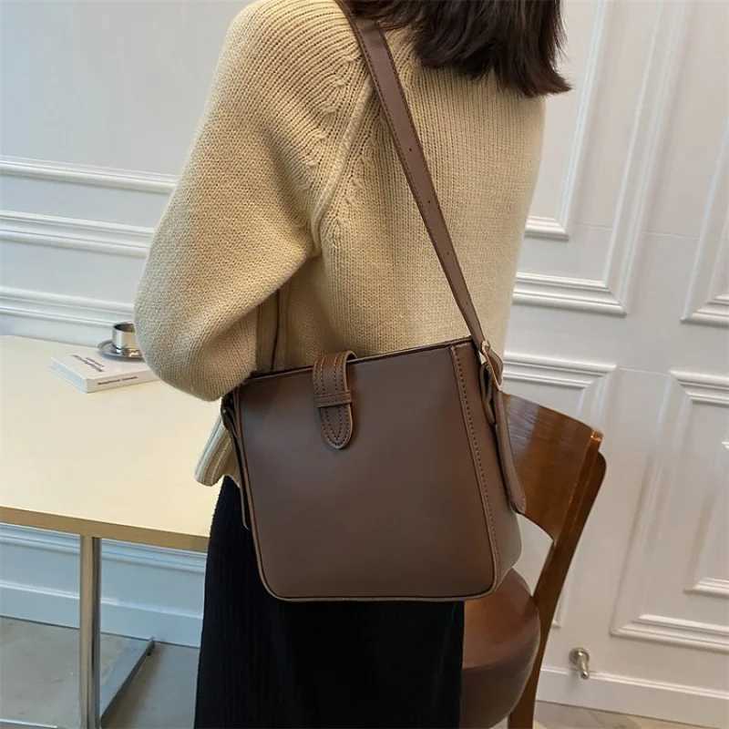 2025 New High-end Ladies Leather Crossbody Bag Luxury Brand Famous Designer Paris Casual ClassicW251119