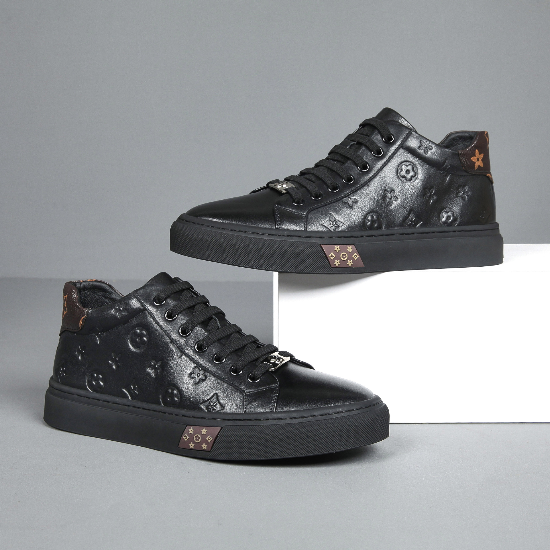 Fashionable Light Luxury Men's Shoes Autumn New Arrival Versatile Casual High-Top Sports Sneakers White and Black Free Shipping