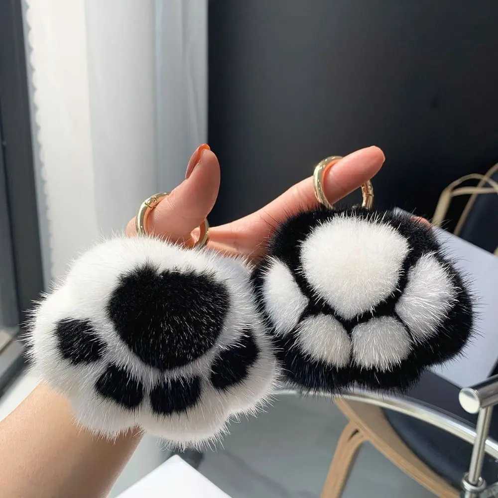 Cat paw pendant keychain Kawaii fluffy faux fur keychain stuffed toy childrens gift plush toy keychain backpack car keychain M250419