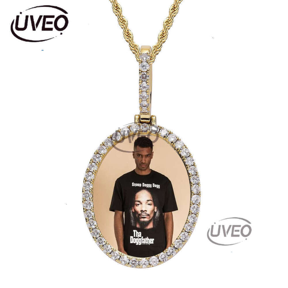 Luxury designer new products can carry photos. Hip hop style, gold plated, ice encrusted VVS Moissanite. Oval frame pendant necklace free shipping
