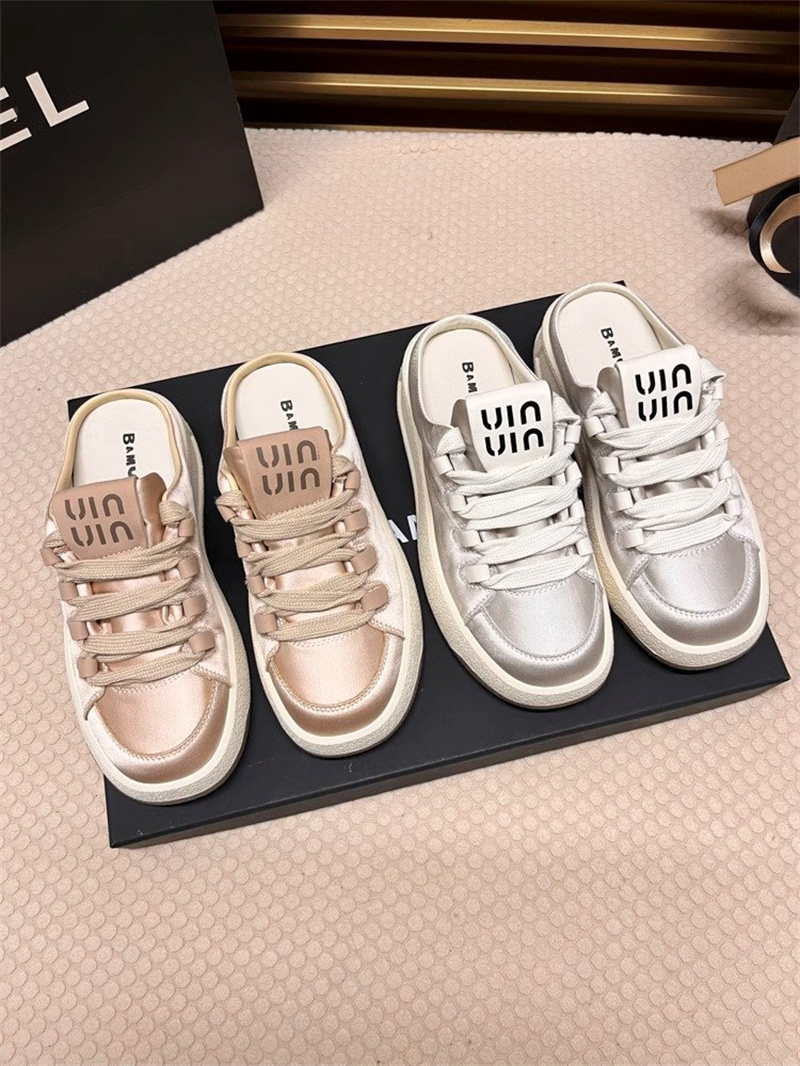 New Free Shipping designer slippers Flat Shoes outdoor sport trainers Women's Autumn and Winter Outerwear casual shoes