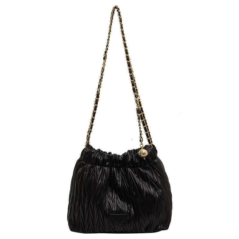 2025 new niche design women's diamond grid chain shoulder bag, high-end and stylish pleated versatile bucket bag