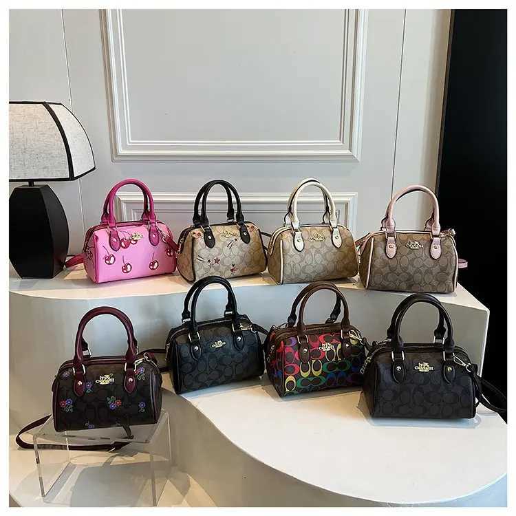 2025 New Women Luxury Urban Tote Bag Minimalist Multi-way Shoulder Crossbody Purse Adjustable Strap for Daily Commute K251119