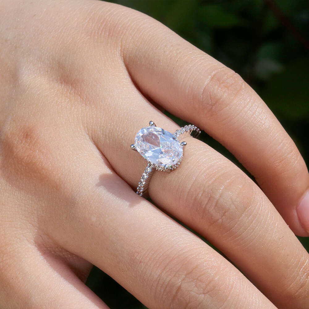 New Personality European and American Zircon White Gold Korean Fashion Engagement Ring