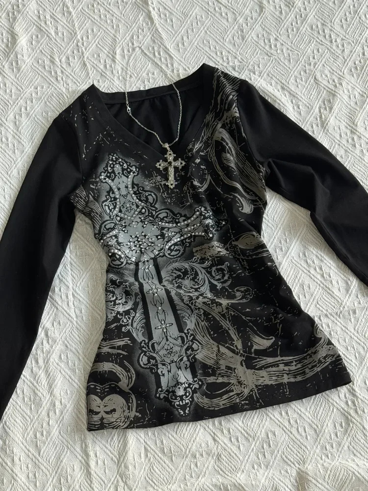 Y2k Emo Womens Long Sleeve Acubi Aesthetic Tshirt Graphic Grunge Gothic Punk Retro Top 2000s Alt Clothing 250410