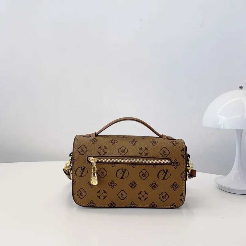 Chic Women Messenger Bag With Leather Accents Shoulder Bag Crossbody By Famous Designer For Elegant LadiesW251119