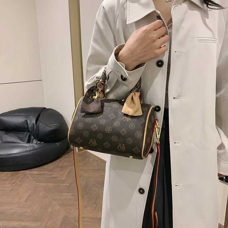 Luxury Designer Leather Crossbody Bag For Women Elegant Shoulder Handbag Ladies Tote Messenger Bag Classic StylishW251119