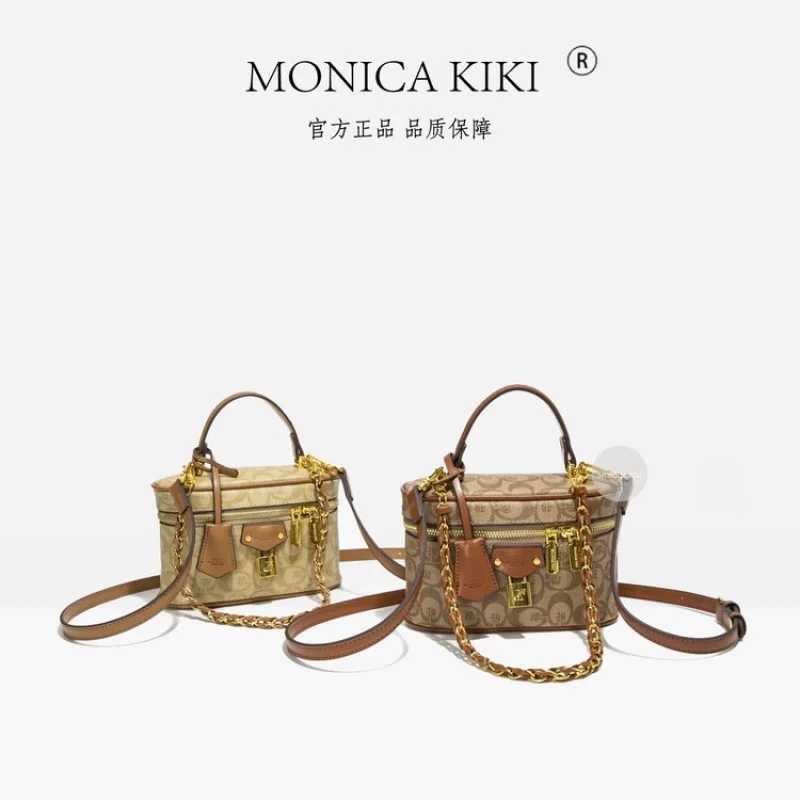 Luxury Foil Clutch Bag For Women Designer Inspired Metallic Party Wear With A High Shine Reflective SurfaceW251119