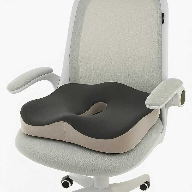 Memory foam seat cushion with a central groove ergonomic pressure padM251119
