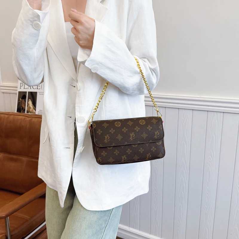 Elegant Tote Bag For Ladies In Premium Leather Spacious Design By Famous Designer With Classic SilhouetteW251119