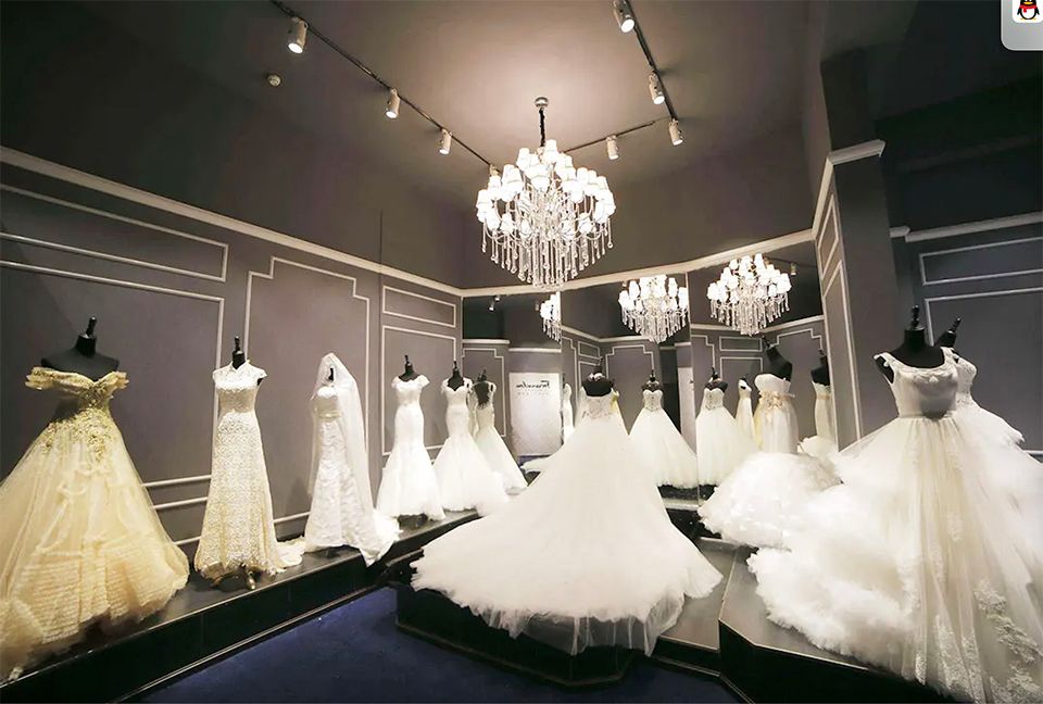 New Illusion Long Sleeves Lace Mermaid Dresses Tulle Applique Court princess Wedding Bridal Gowns With Buttons J07