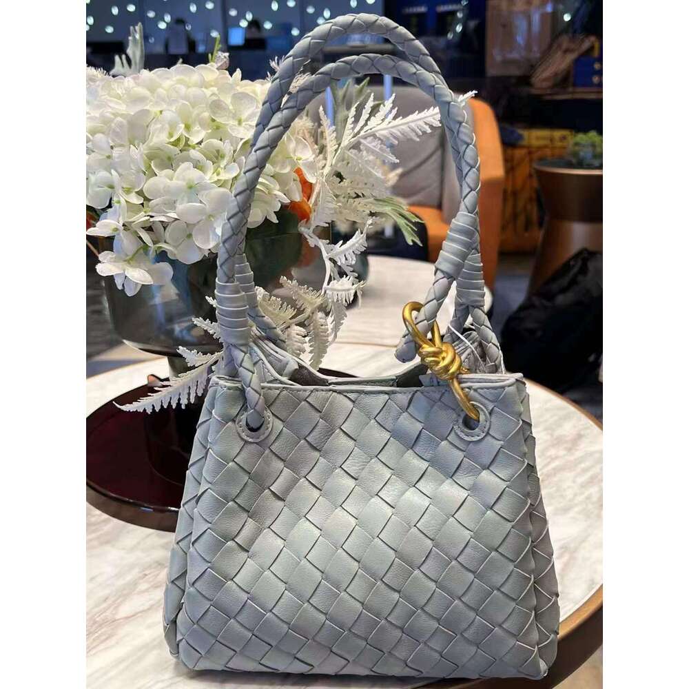 Handmade Beach Bag Summer New Parachute Sheepskin Weaving Handheld Vegetable Basket Metal Rope Buckle Single Cross Shoulder Women S Bag KQ