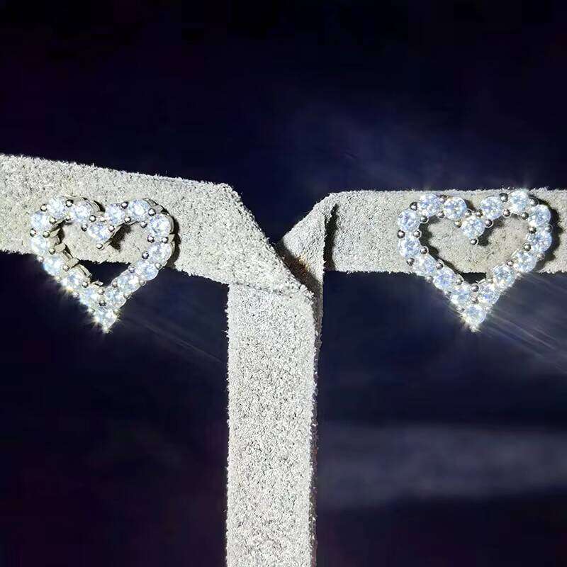 High Quality Casual casual Boutique Jewelry 8A CZ Sterling Sier Heart Hollow Out Stud Earrings for Women