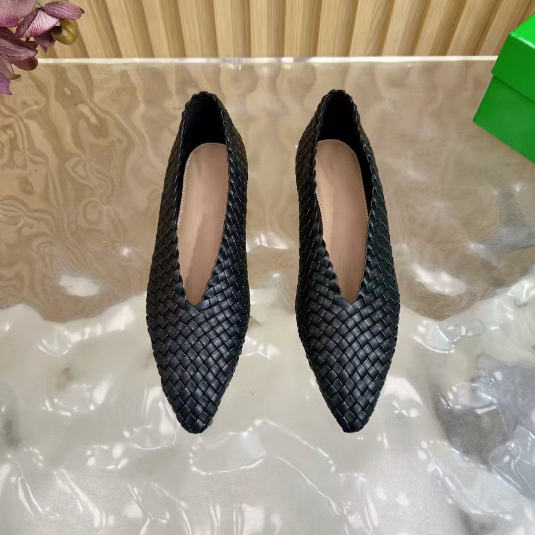 Paris designer women's flat shoes brand quilted woven seamless shoes gift box