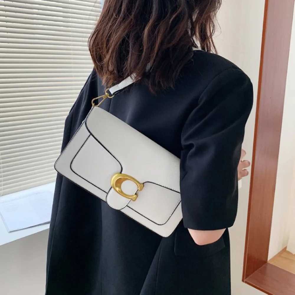 This years new fashionable underarm shoulder bag with two shoulder straps and a diagonal small square bag K251119