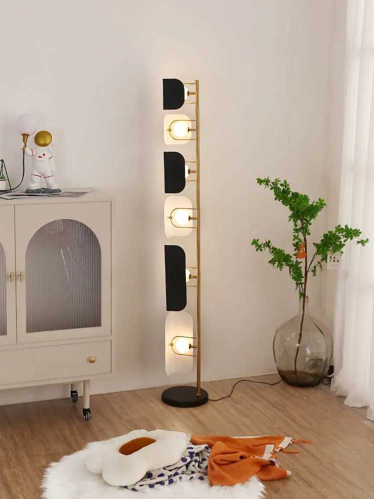 Modern Minimalist Living Room Floor Lamp Light Luxury Lamp Nordic Black Standing Lights Bedroom Bedside Lamp LED Room Decoration M251119