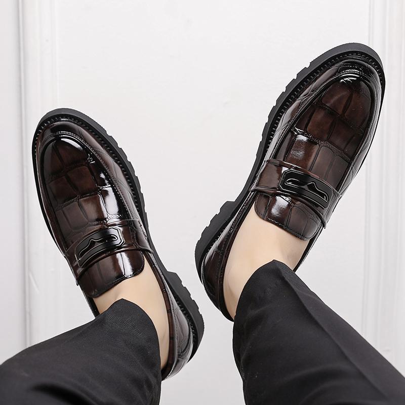 Free shipping Designer Dress Shoes 2025 autumn winter new fashionable leather shoes shiny business leather shoes mens shoes