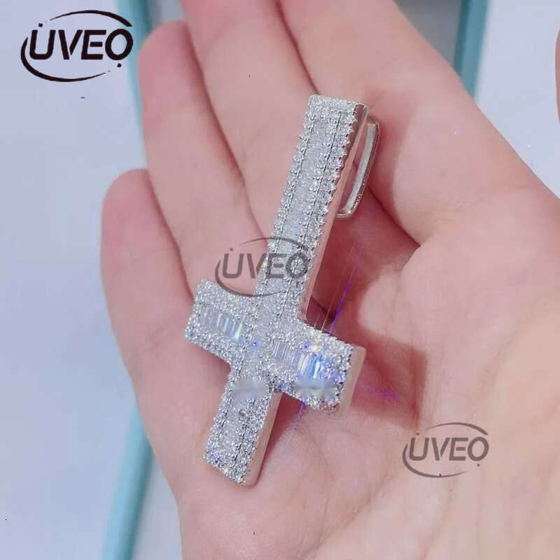 necklace moissanite chain Pendant Necklaces Whiote Gold Sier Vvs Moissanite Dia Iced Out Hip Hop Pass Tester Upside Down Cross