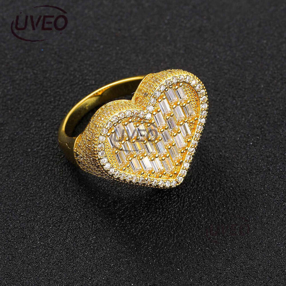 Luxury designer Ice out VVS Moissanite, heart-shaped hip hop rings for men and women
