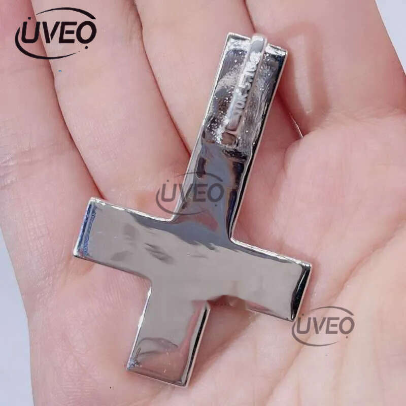 necklace moissanite chain Pendant Necklaces Whiote Gold Sier Vvs Moissanite Dia Iced Out Hip Hop Pass Tester Upside Down Cross