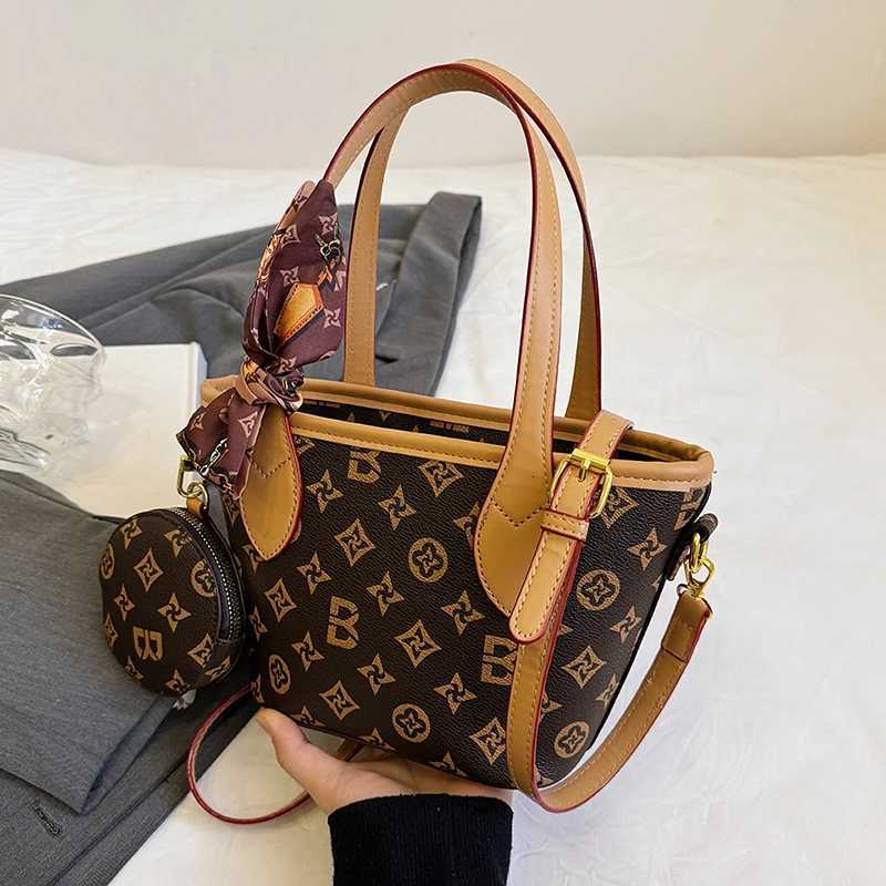 Luxury Brand Women Tote Bag Elegant Leather Handbag High End Crossbody Bag Vintage Shoulder ClassicW251119