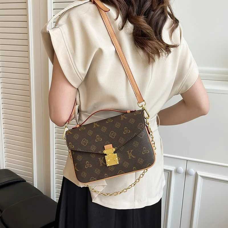 Trendy Designer Crossbody Bag Featuring Vintage Look And Solid Color For Business Women CommuterW251119