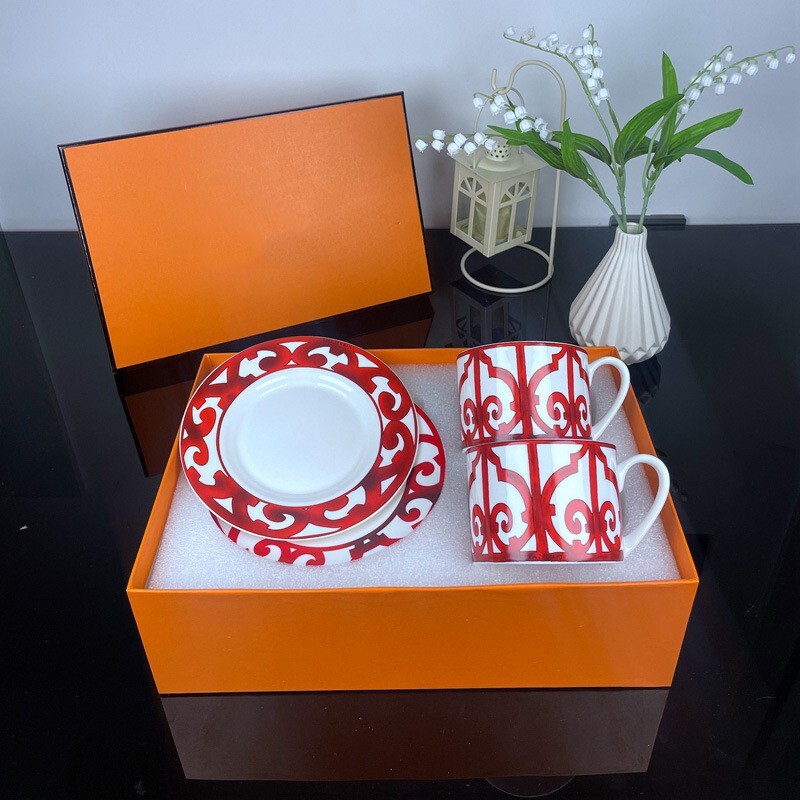 European Bone China Internet Famous Coffee Cup And Plate Exquisite Set, Light Luxury Afternoon Creative Home Tea Set With Gifts