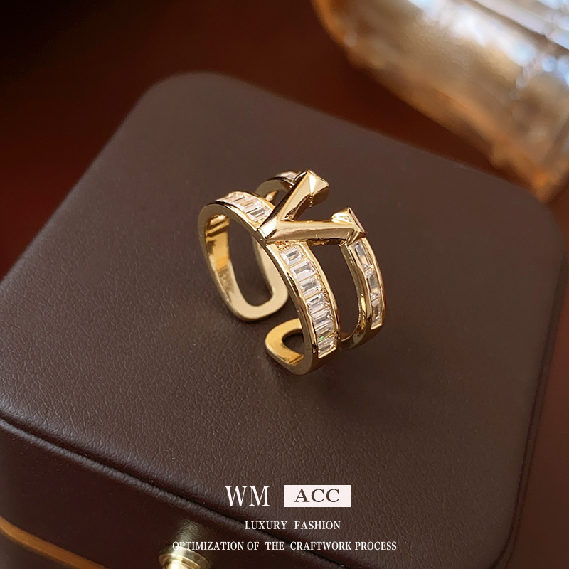 Luxury Brand Designer Jewelry Real Gold Plated Zircon V Letter Double Layer Open Ring Fashion Light Luxury Elegant High-End Sense Ring Niche Hand Jewe