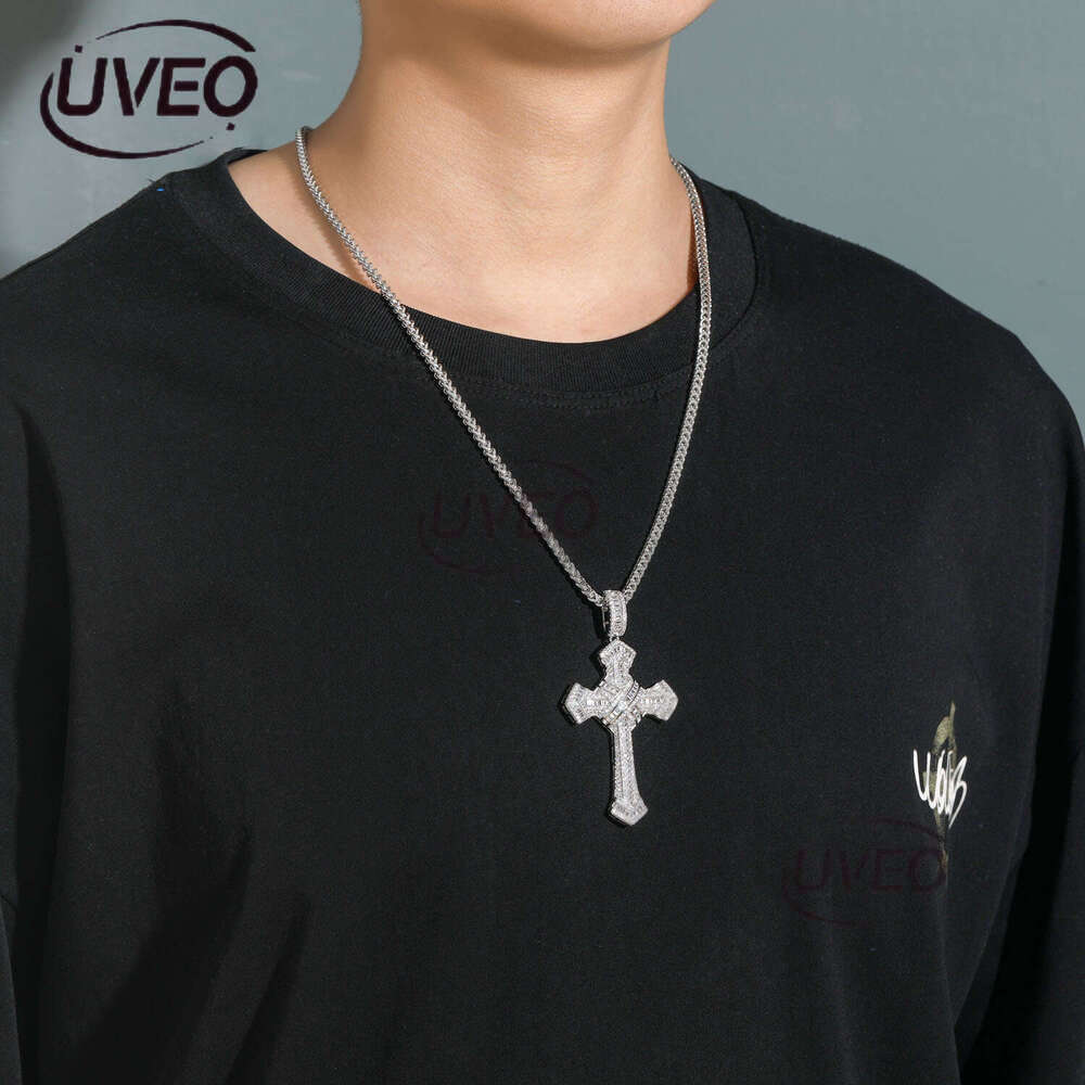Luxury designer Chic Men Women's Hip Hop Necklace with real gold plated sterling silver and micro-inset ice out vvs Moissanite cross pendant for 