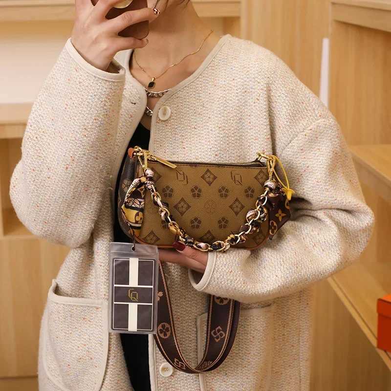 2025 New Monogram Colorblock Womens Bag - Streamer Chain Decor Stylish Small Square Design Trendy Crossbody/Shoulder BagW251119