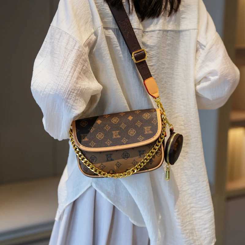 Unique Vintage Clutch Bag For Women - Luxury Leather Party Handbag With Retro LetterW251119