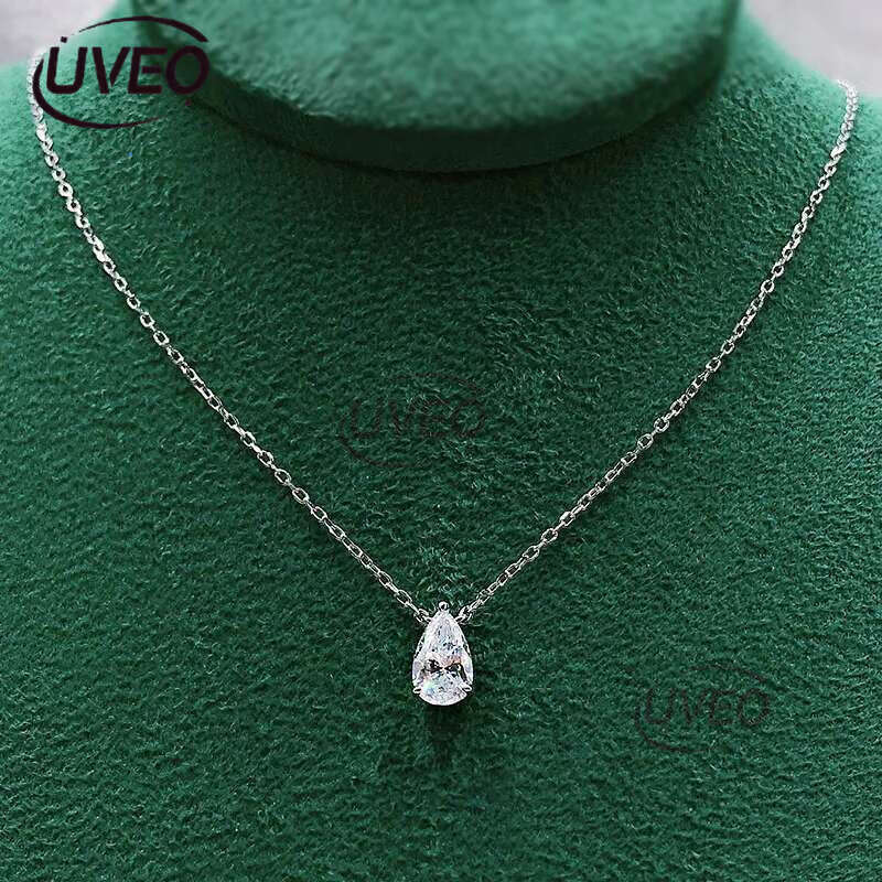 Choucong 2024 Water Drop Pendant Simple Fine Jewelry Real Sterg Sier Pear Cut White Moissanite Dia Gemstones Party Women Gold Earring Gift