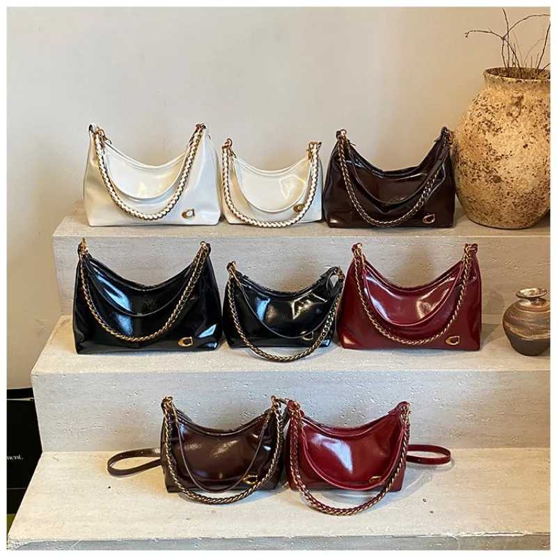 Fashionable Ladies Messenger Bag Made Of Premium Leather Boasting Paris Style And Casual Vintage Trendy Look K251119