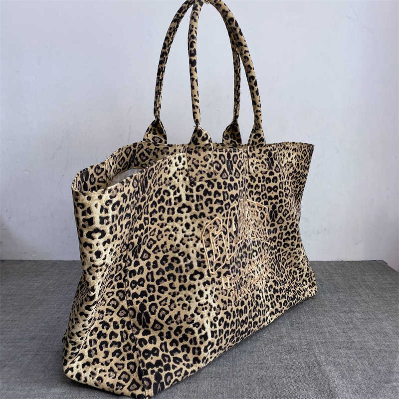 Rakuten Japan and Korea GAN Leopard Print Embroidered Canvas Bag Unisex Casual Shopping Bag Handbag Tote Bag T251119