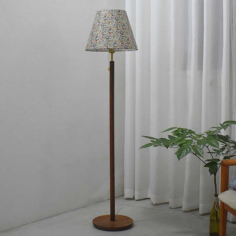 Retro Wooden Base Floor Lamps Floral Fabric Lampshade Foot Switch Living Room Study Bedroom Restaurant Atmosphere Standing Light M251119